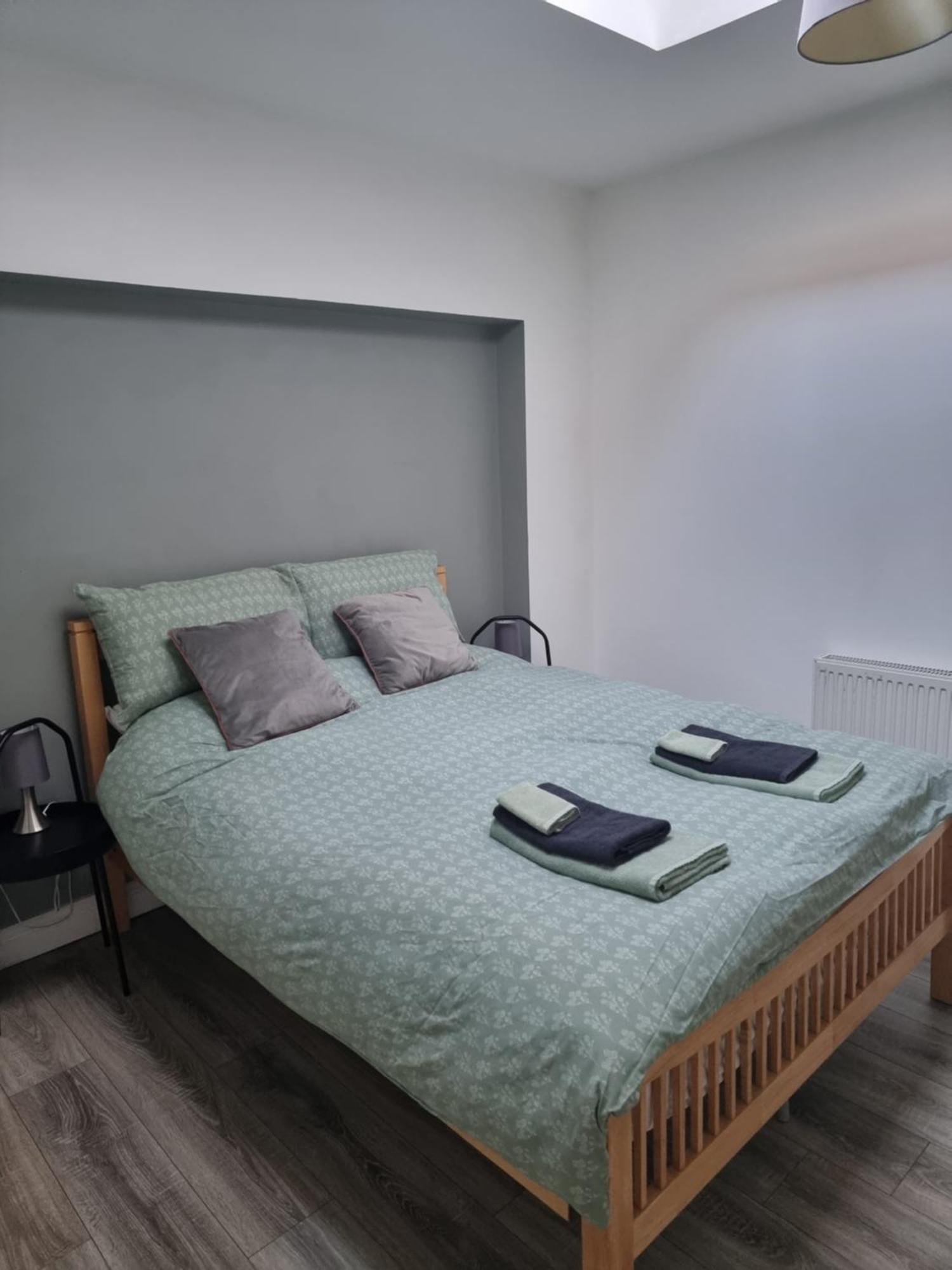 Spacious Curragh 2-Bed Apartment With Own Entrance Brownstown Exterior photo